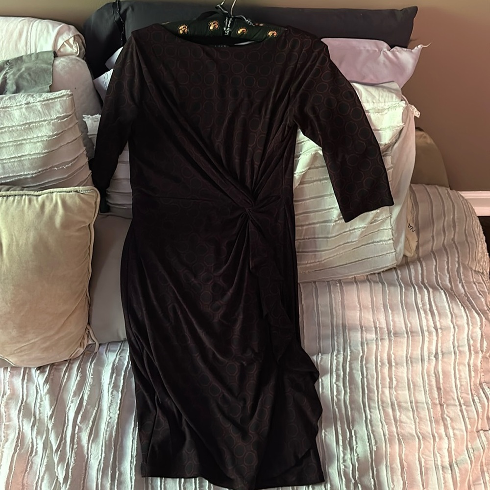 Beautiful Ralph Lauren classic! Great for work, meetings, or a nice dinner out